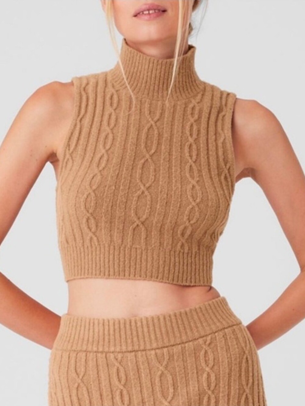Alo Yoga Cable Knit Winter Bliss Mock Neck Tank Toasted Almond XS